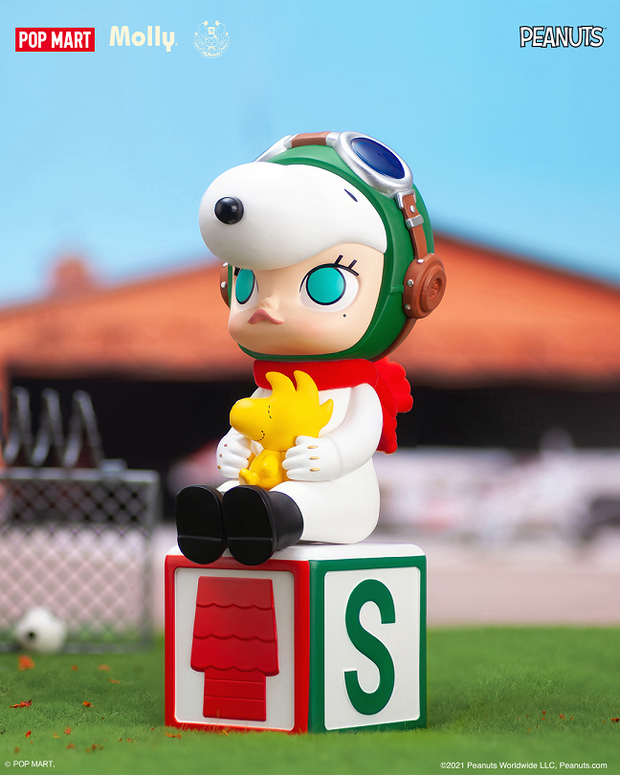POP MART Molly × Snoopy Figurine